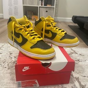 NIKE DUNK/HI VARSITY MAIZE